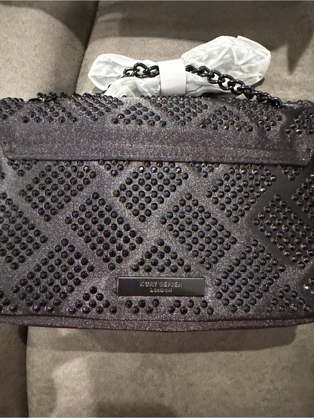 New Kurt Geiger Black Studded Quilted Shoulder Bag with Chain Strap - Picture 4 of 7
